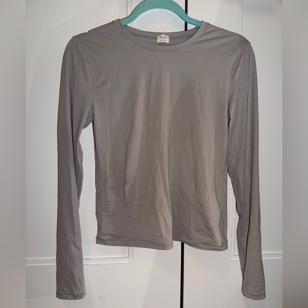 NWOT Aritzia Dauphine Longsleve top